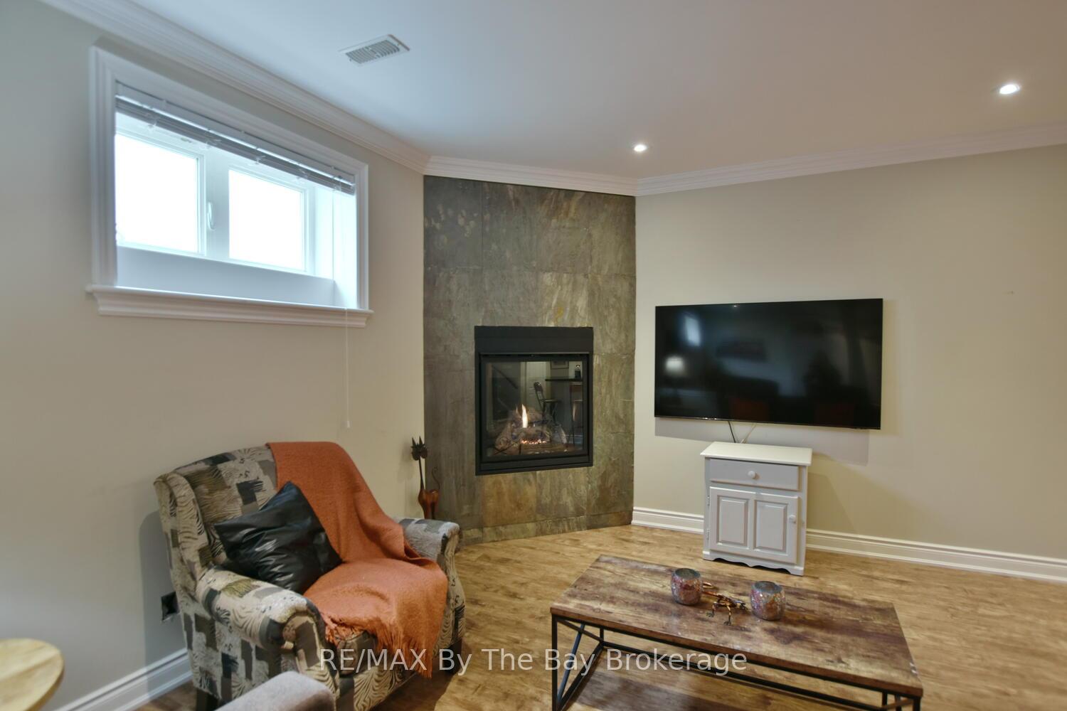 Photo 26 of 75 40th Street S, Wasaga Beach — HOMEH