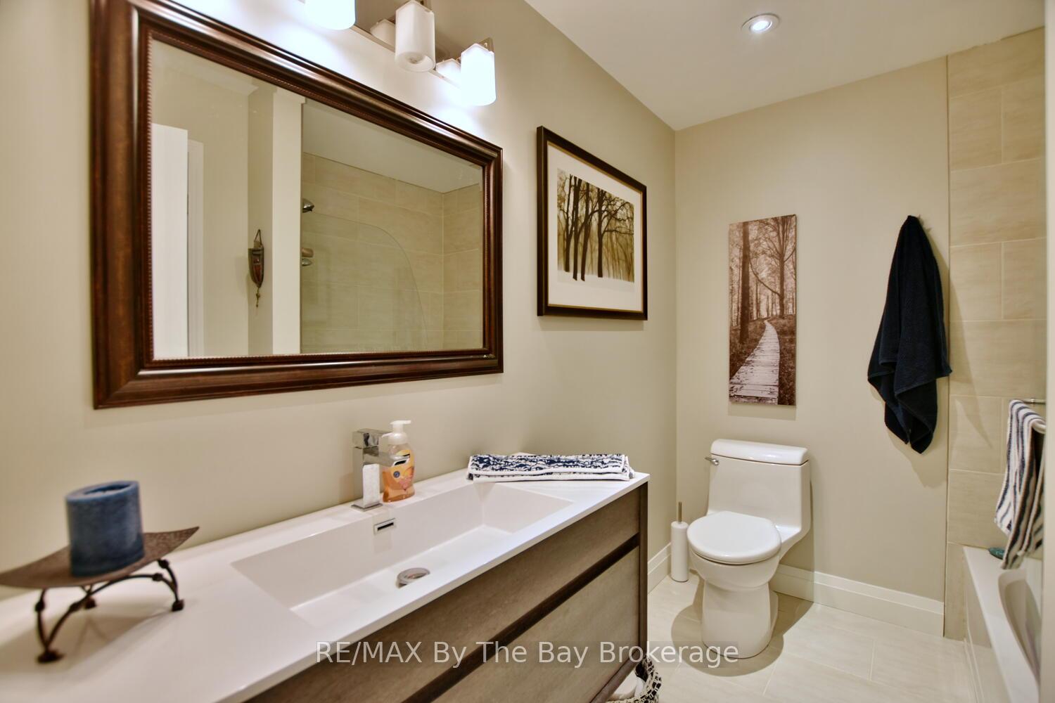 Photo 30 of 75 40th Street S, Wasaga Beach — HOMEH