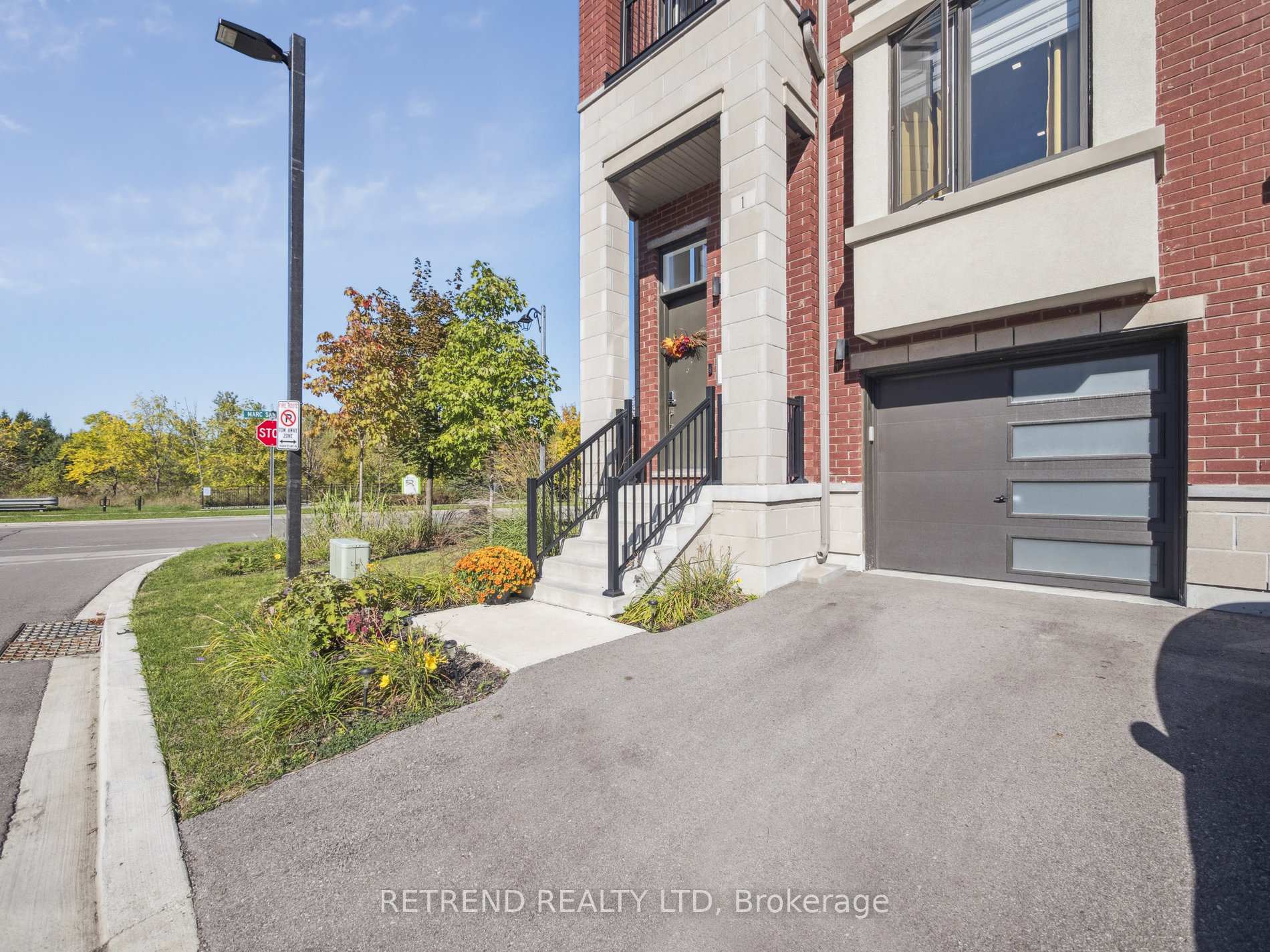 Photo 2 of 1 Rattenbury Road, Vaughan, Patterson — HOMEH