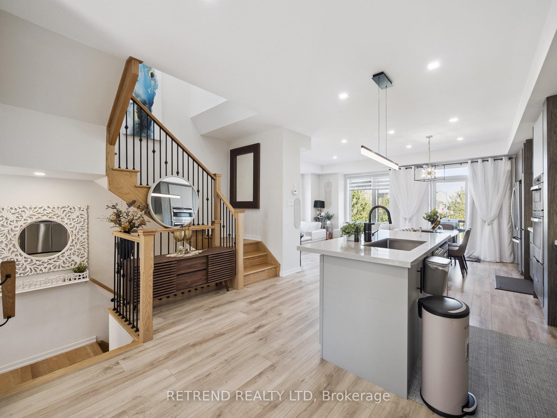 Photo 8 of 1 Rattenbury Road, Vaughan, Patterson — HOMEH