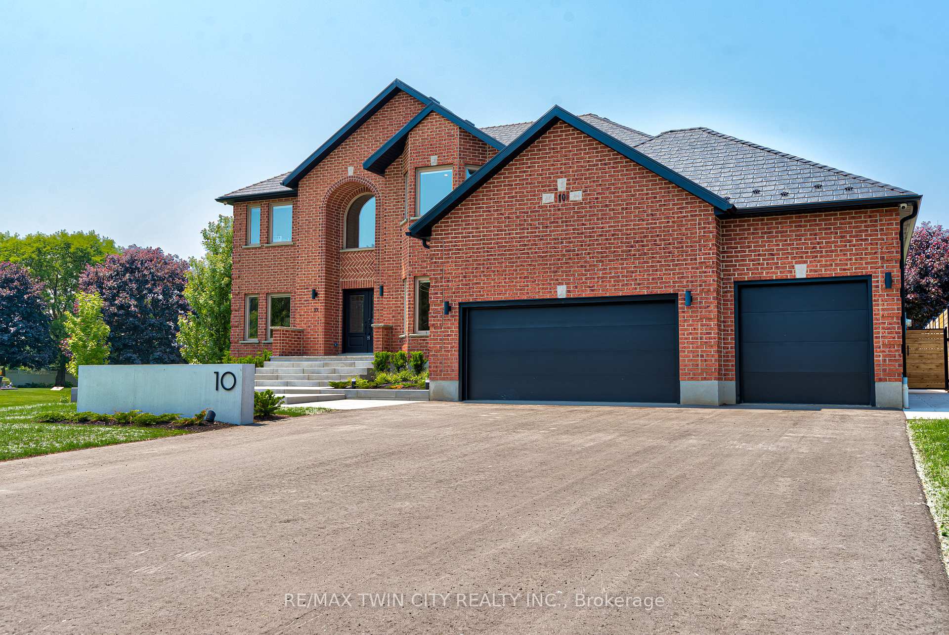 Photo 1 of 10 Eldale Road, Woolwich, Elmira — HOMEH