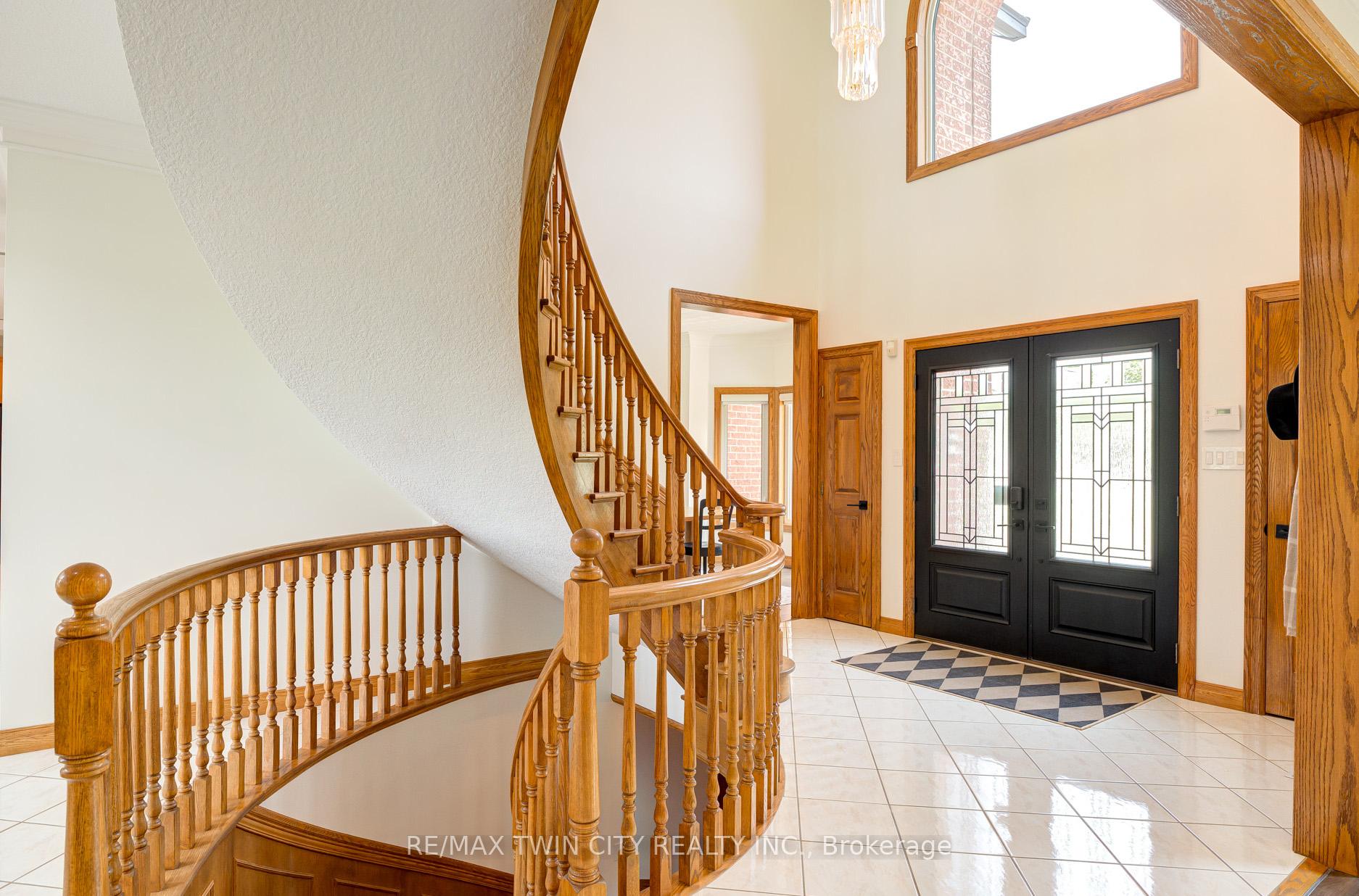 Photo 8 of 10 Eldale Road, Woolwich, Elmira — HOMEH