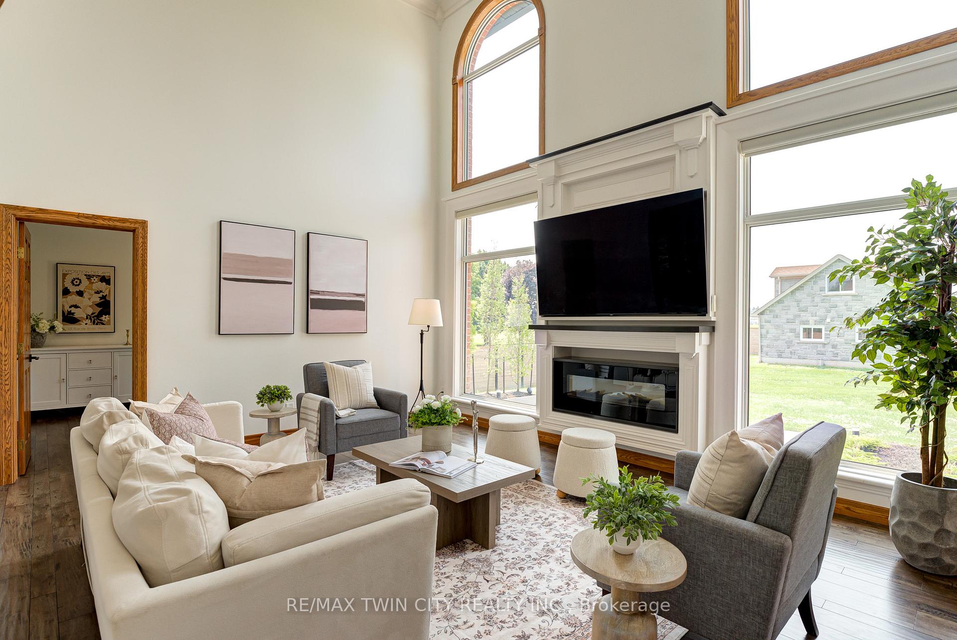 Photo 11 of 10 Eldale Road, Woolwich, Elmira — HOMEH