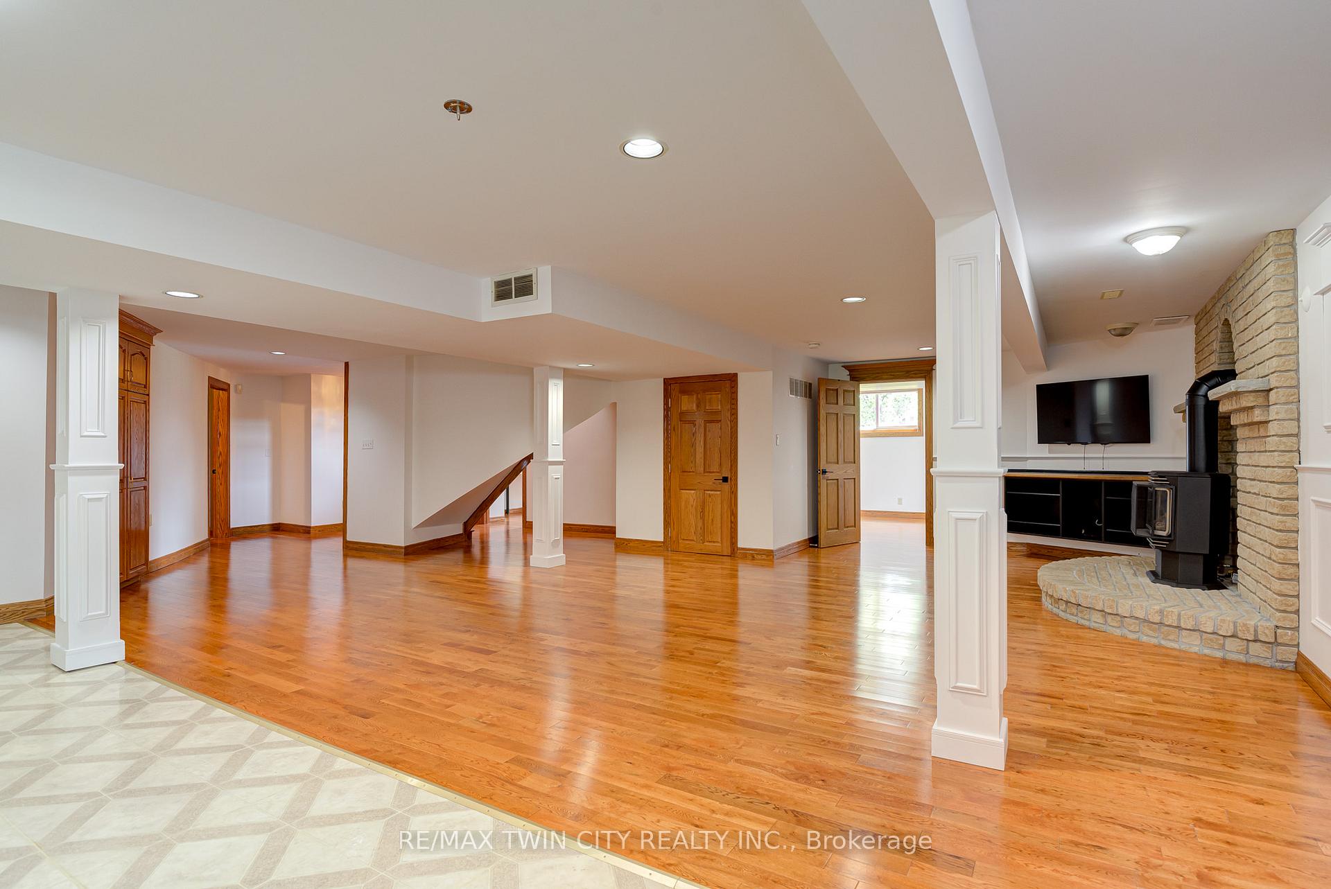 Photo 31 of 10 Eldale Road, Woolwich, Elmira — HOMEH