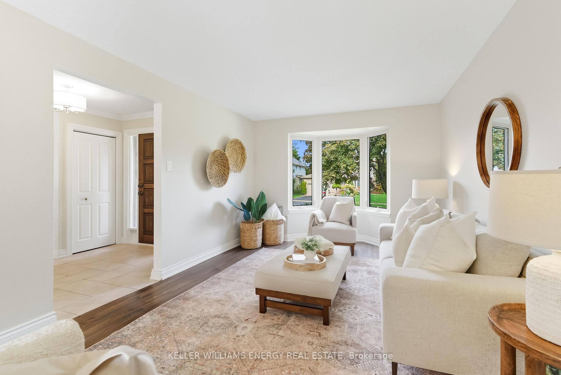 Photo 14 of 54 Canadian Oaks Drive, Whitby, Blue Grass Meadows — HOMEH