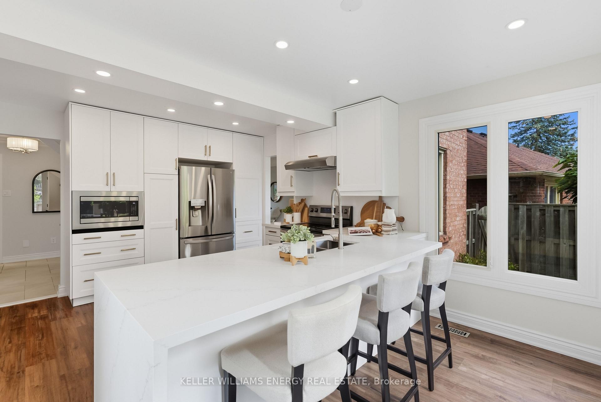 Photo 20 of 54 Canadian Oaks Drive, Whitby, Blue Grass Meadows — HOMEH