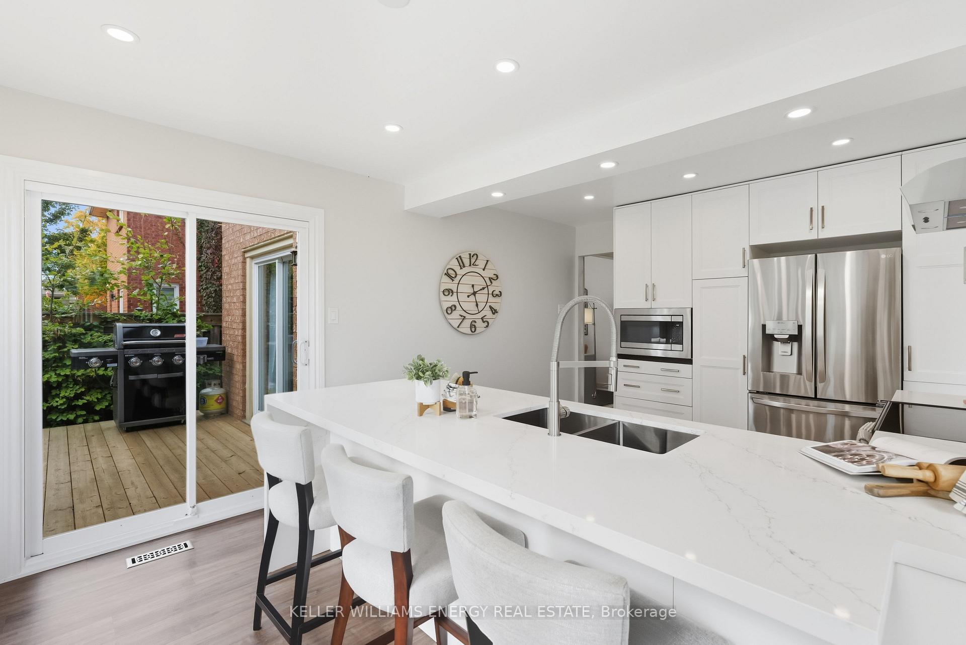 Photo 22 of 54 Canadian Oaks Drive, Whitby, Blue Grass Meadows — HOMEH