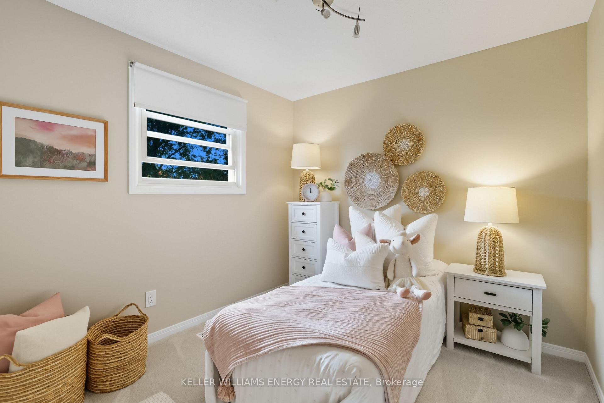 Photo 32 of 54 Canadian Oaks Drive, Whitby, Blue Grass Meadows — HOMEH