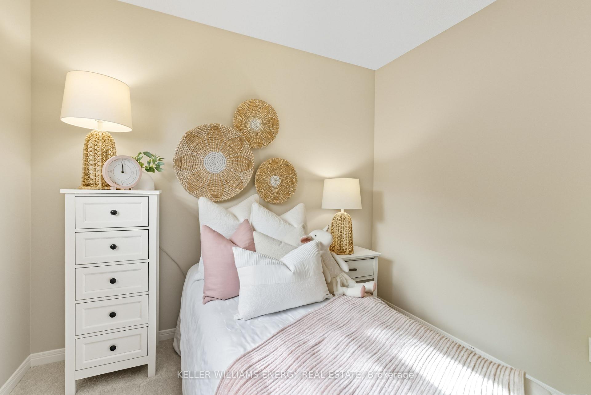 Photo 34 of 54 Canadian Oaks Drive, Whitby, Blue Grass Meadows — HOMEH