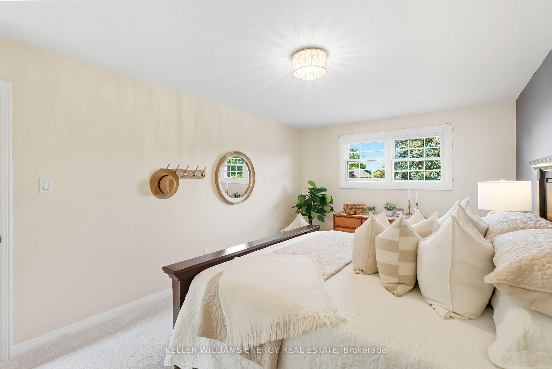 Photo 37 of 54 Canadian Oaks Drive, Whitby, Blue Grass Meadows — HOMEH
