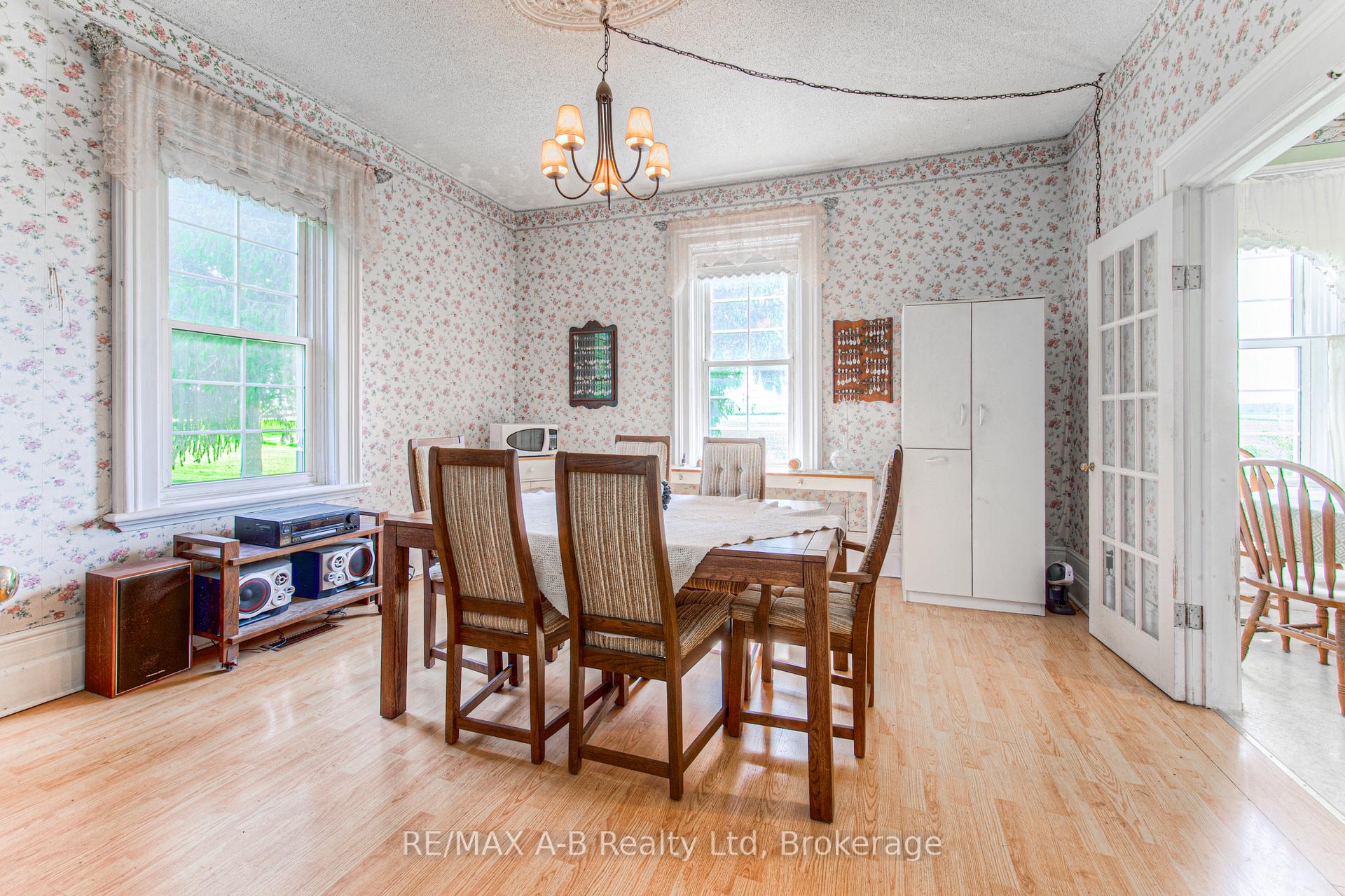 Photo 4 of 7099 19th Line, West Perth, Hibbert — HOMEH