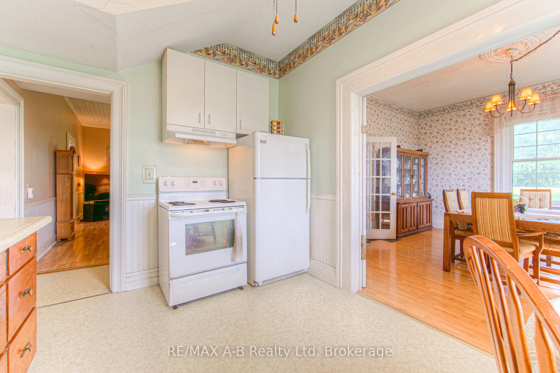 Photo 9 of 7099 19th Line, West Perth, Hibbert — HOMEH