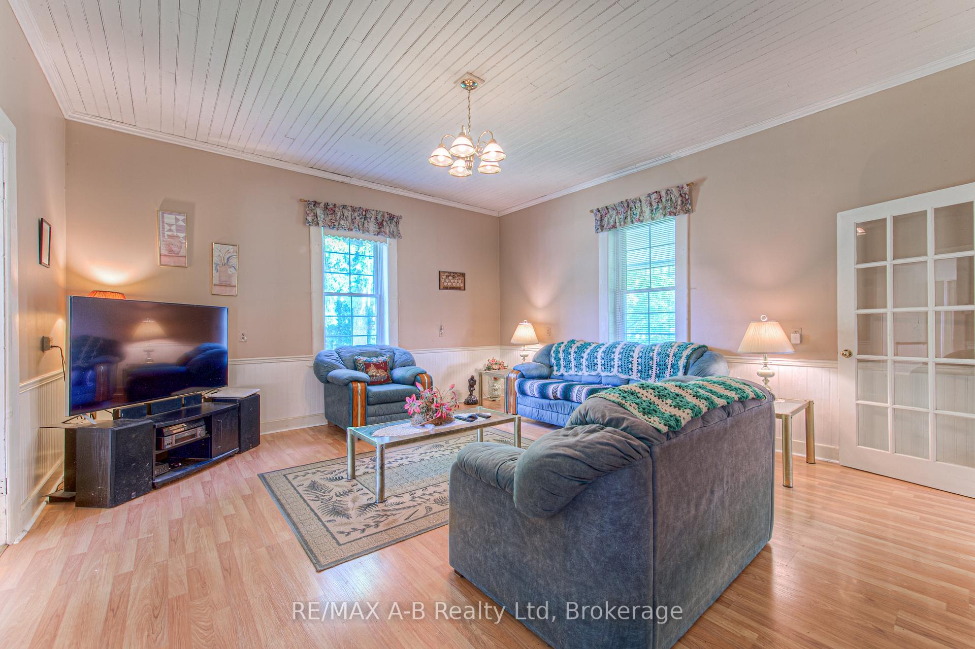 Photo 10 of 7099 19th Line, West Perth, Hibbert — HOMEH