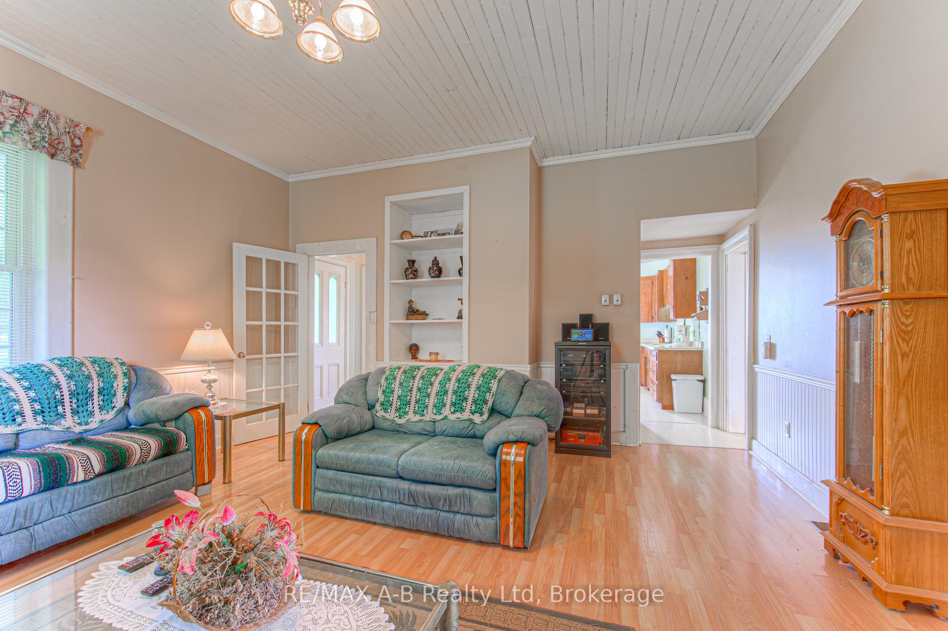 Photo 12 of 7099 19th Line, West Perth, Hibbert — HOMEH