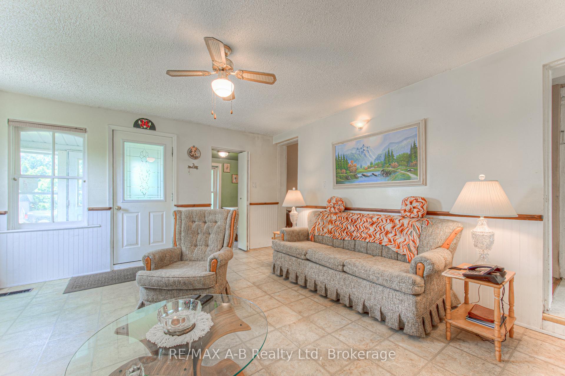 Photo 13 of 7099 19th Line, West Perth, Hibbert — HOMEH