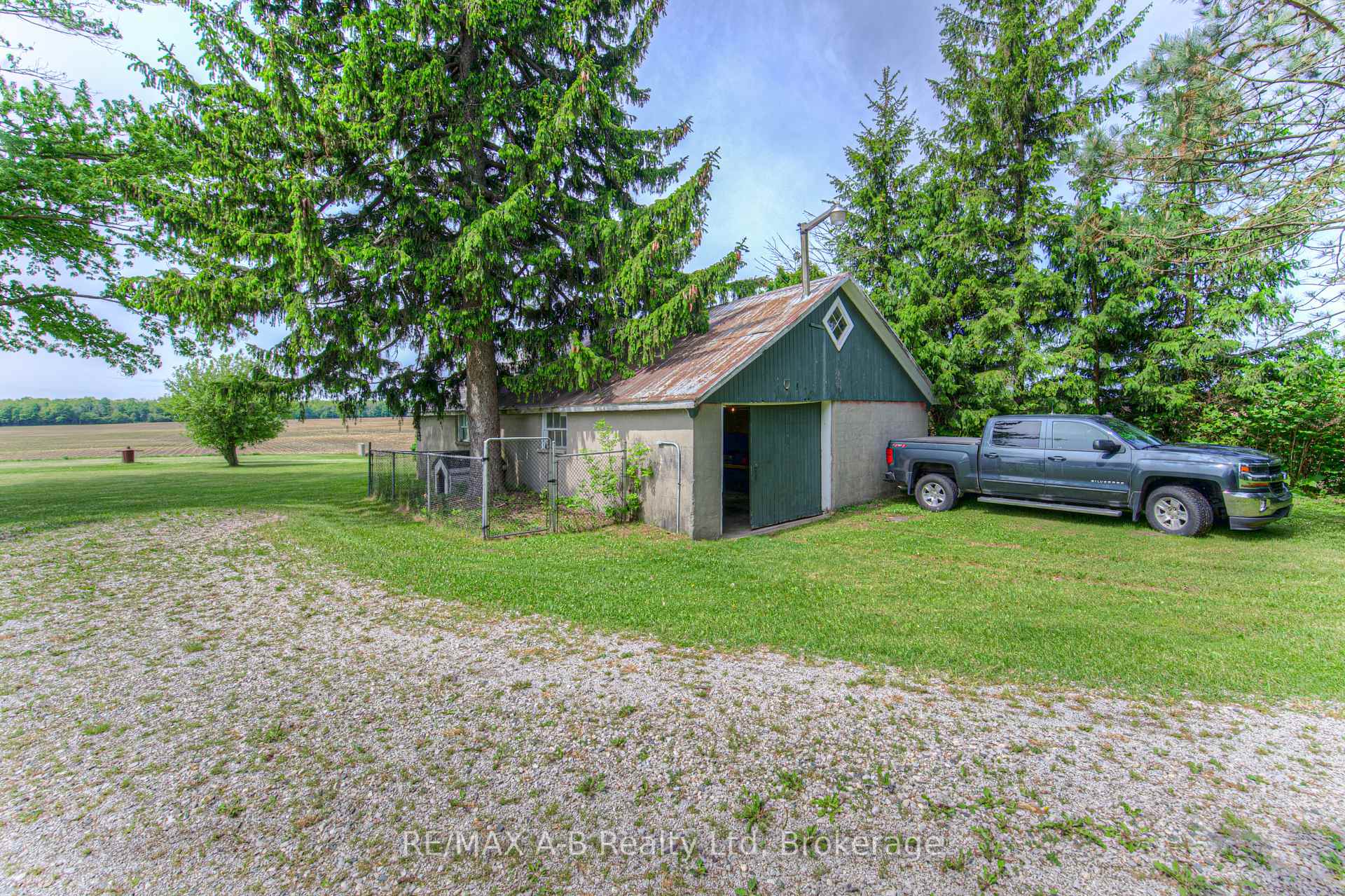 Photo 29 of 7099 19th Line, West Perth, Hibbert — HOMEH