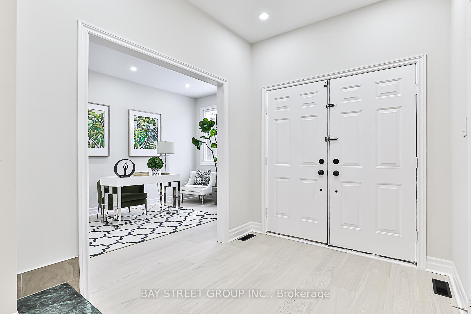Photo 4 of 226 Highglen Avenue, Markham, Milliken Mills East — HOMEH