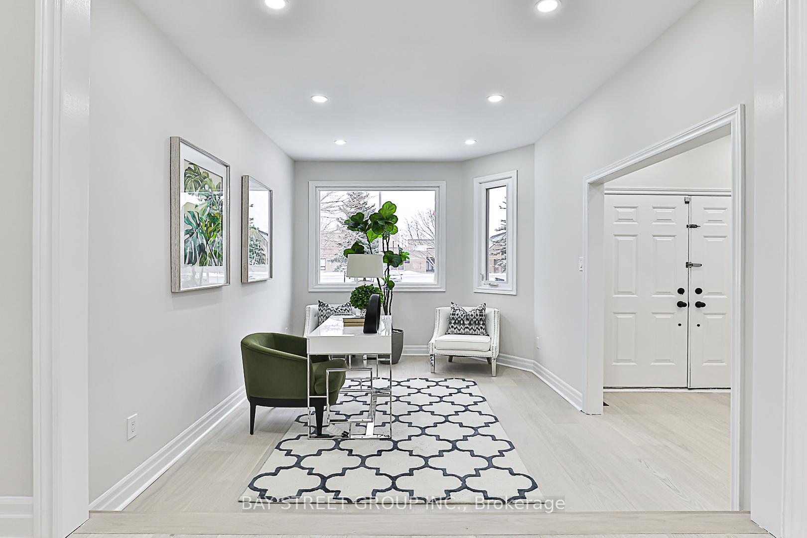Photo 5 of 226 Highglen Avenue, Markham, Milliken Mills East — HOMEH