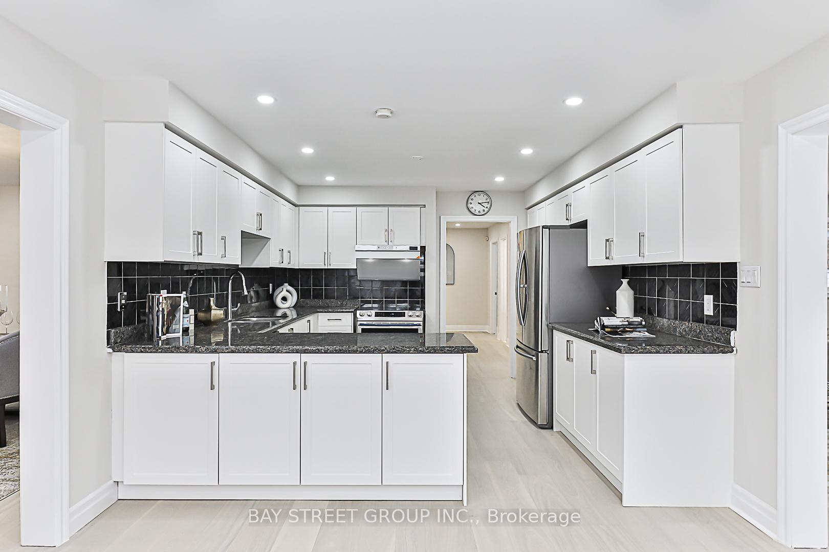 Photo 15 of 226 Highglen Avenue, Markham, Milliken Mills East — HOMEH