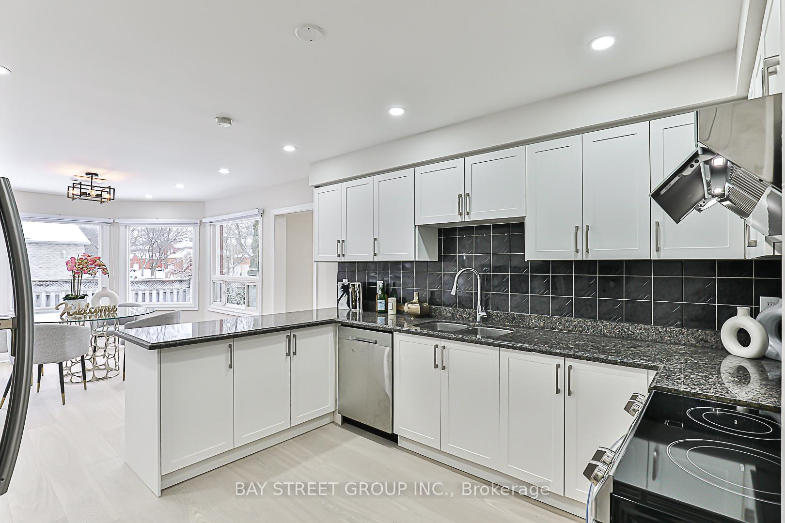 Photo 17 of 226 Highglen Avenue, Markham, Milliken Mills East — HOMEH