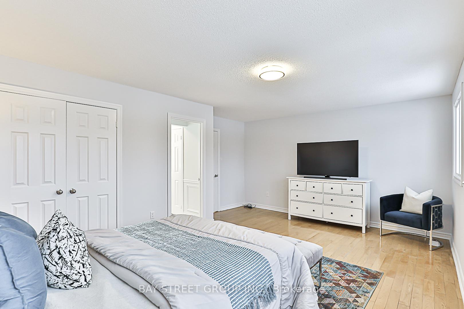 Photo 37 of 226 Highglen Avenue, Markham, Milliken Mills East — HOMEH