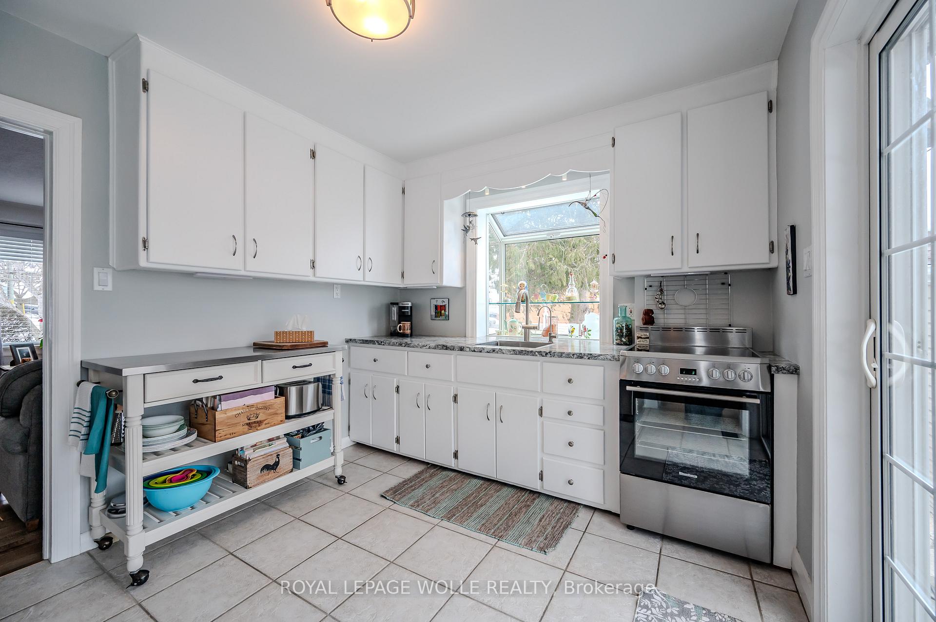 Photo 11 of 378 Albert Street, Waterloo — HOMEH