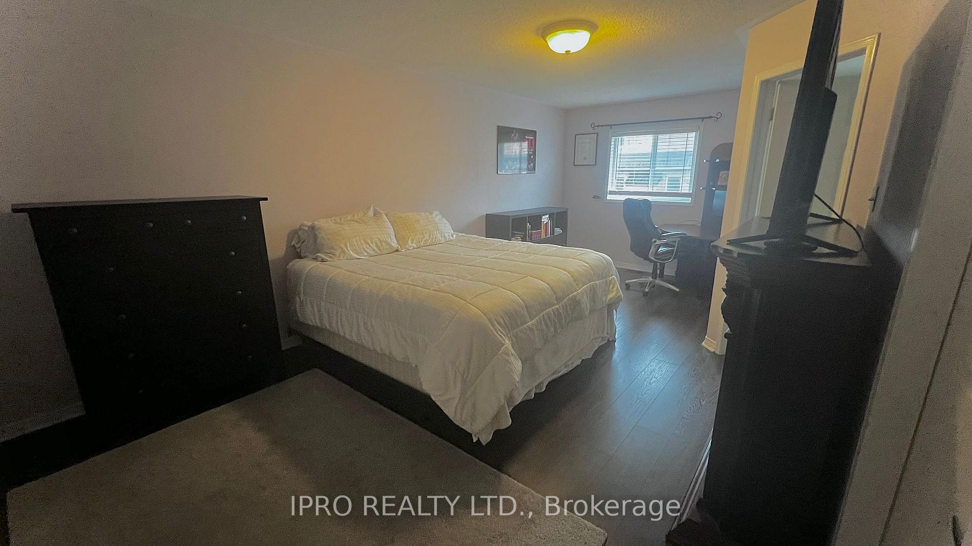 Photo 6 of 26 Atlantis Drive, Whitby, Blue Grass Meadows — HOMEH