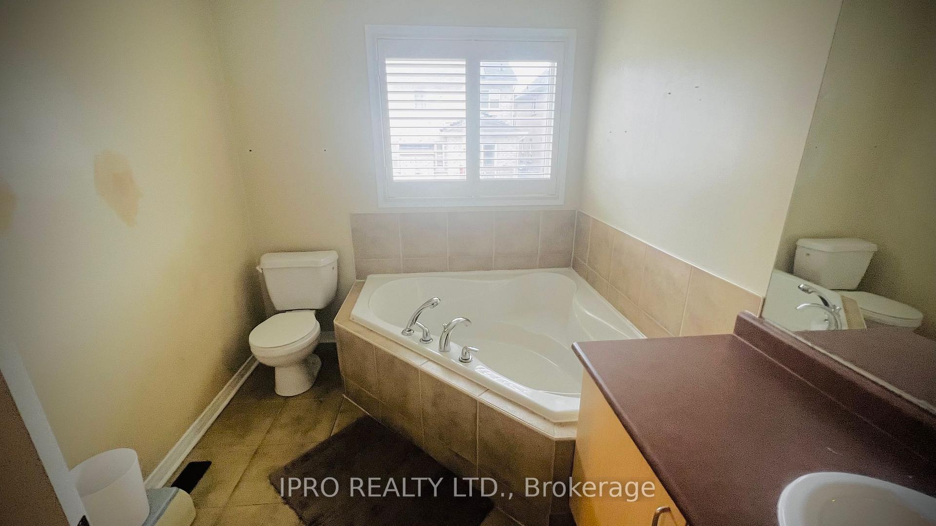 Photo 7 of 26 Atlantis Drive, Whitby, Blue Grass Meadows — HOMEH