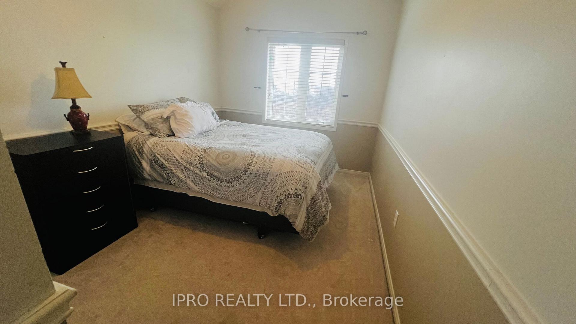 Photo 9 of 26 Atlantis Drive, Whitby, Blue Grass Meadows — HOMEH