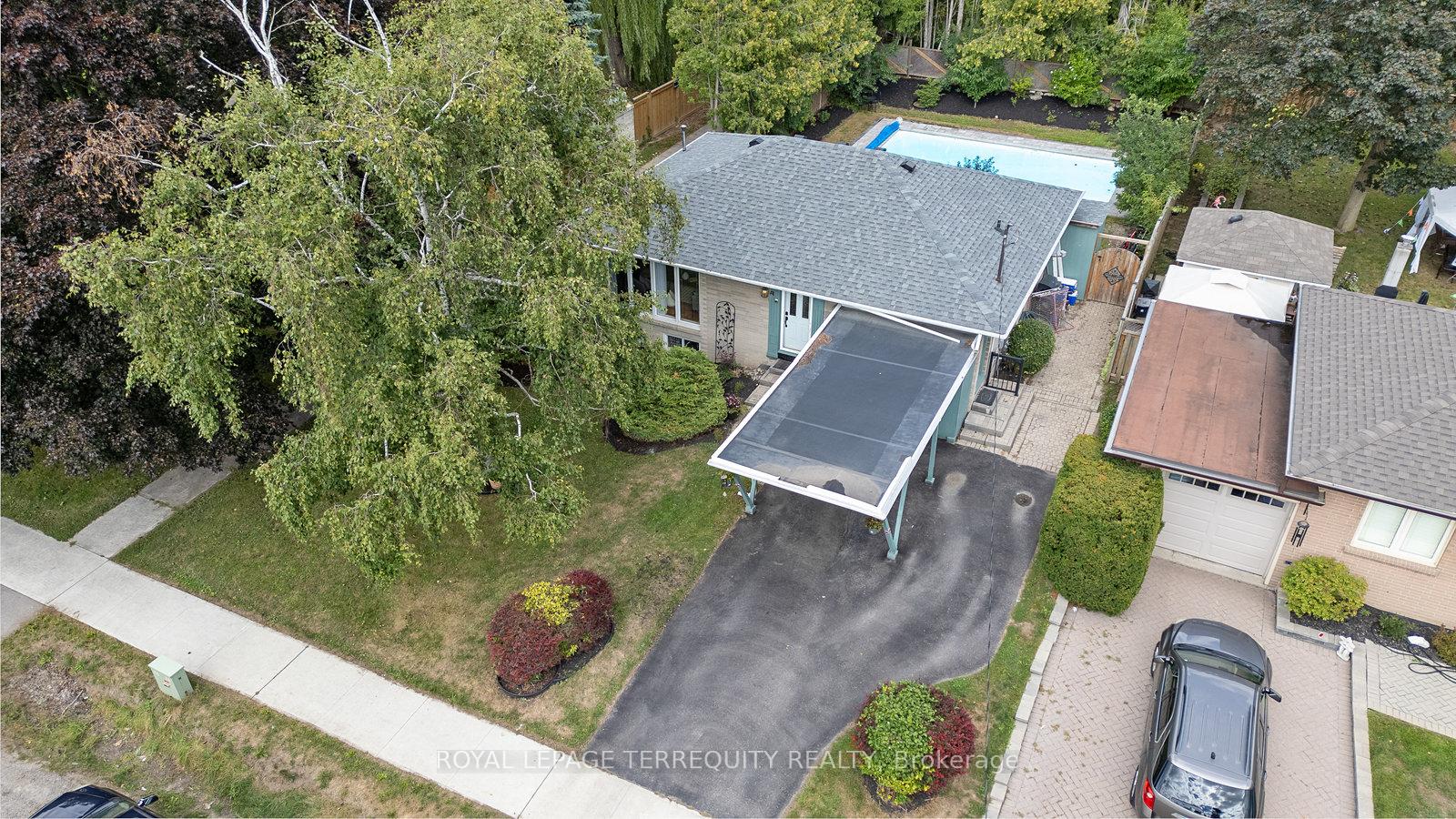 Photo 37 of 329 Cochrane Street, Whitby, Downtown Whitby — HOMEH
