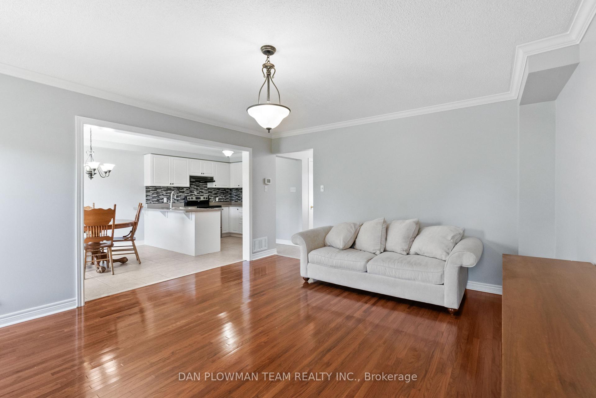 Photo 12 of 6 Tormina Boulevard, Whitby, Taunton North — HOMEH