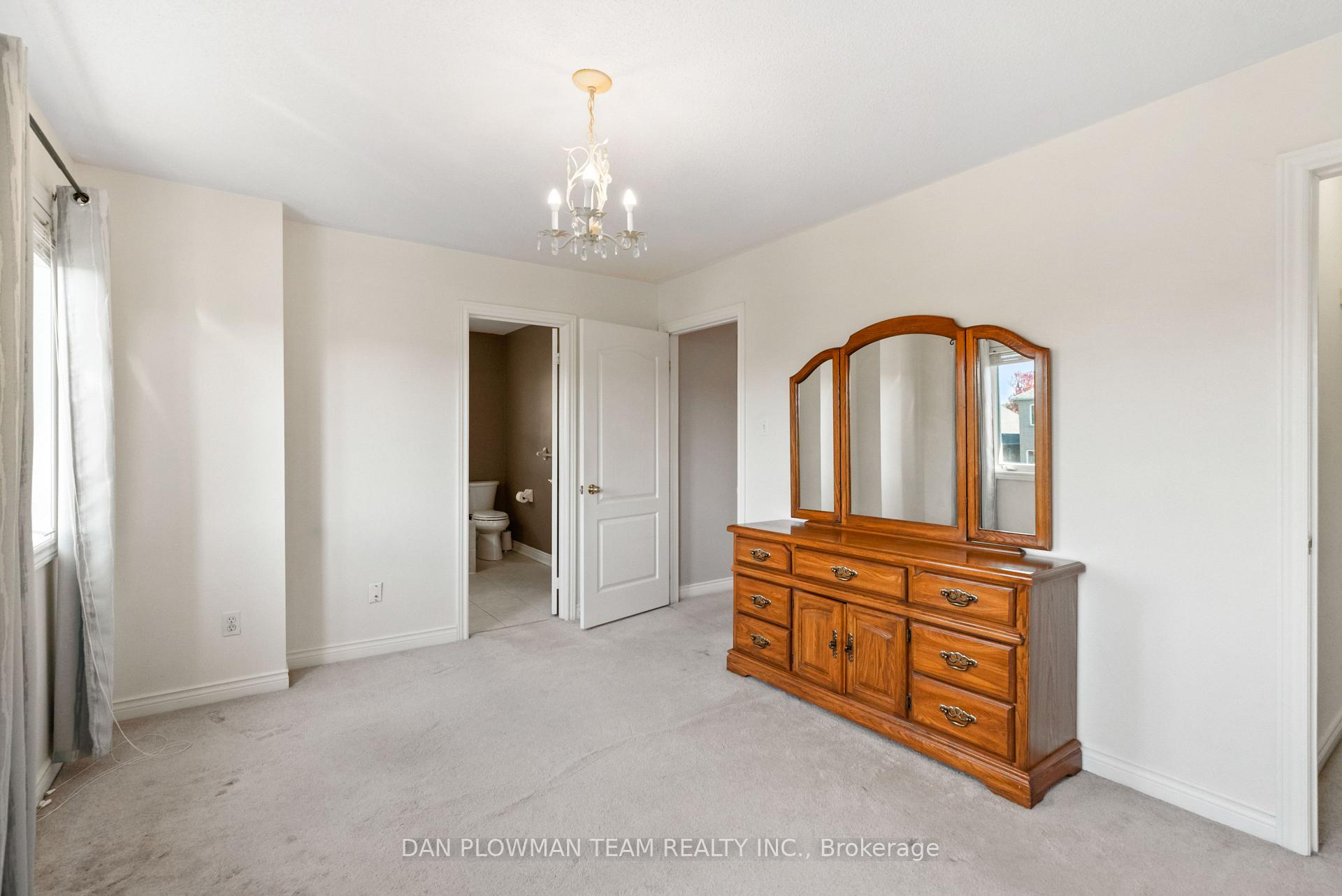 Photo 17 of 6 Tormina Boulevard, Whitby, Taunton North — HOMEH