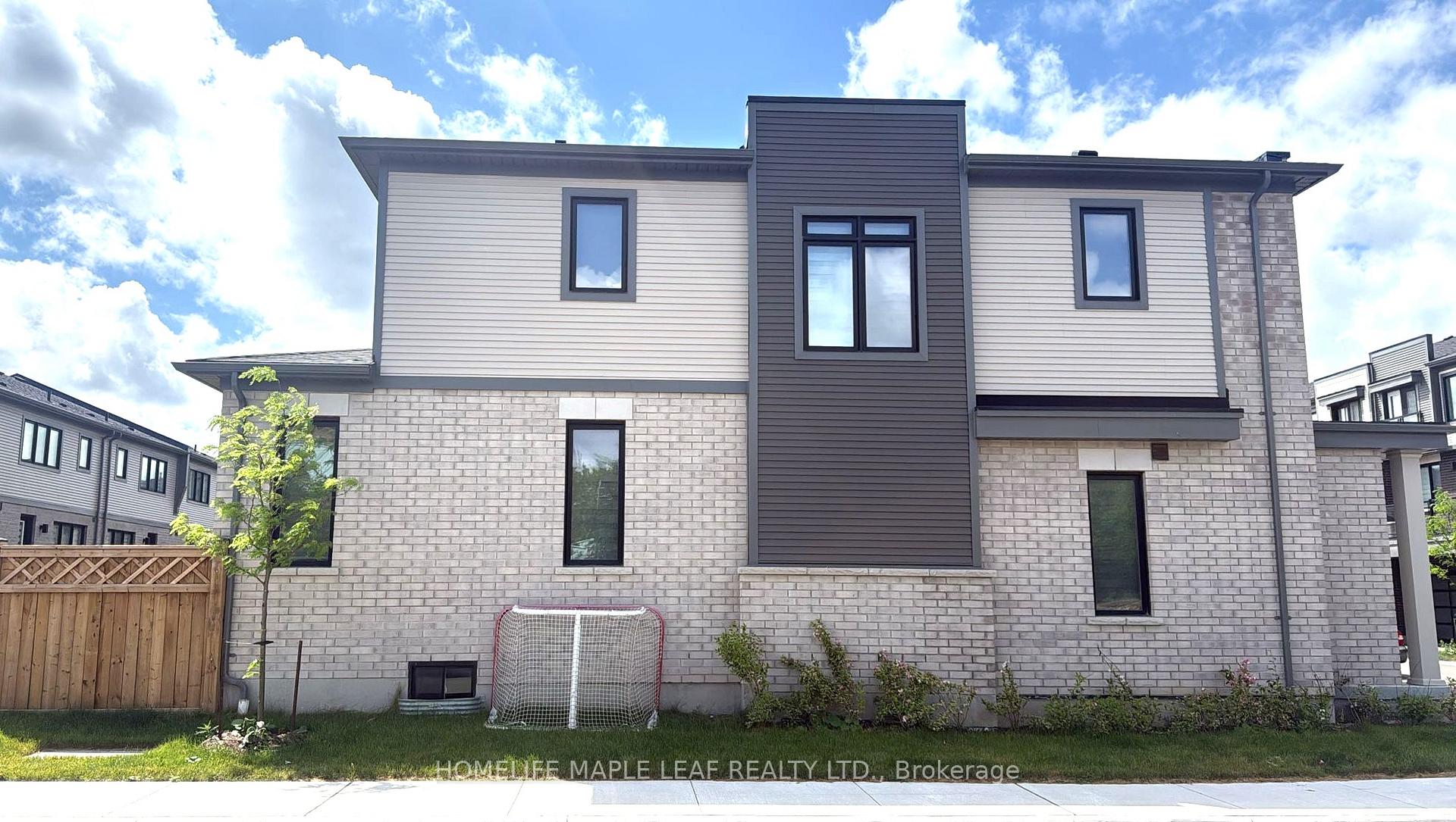 Photo 3 of 48 Sorbara Way, Whitby, Brooklin — HOMEH