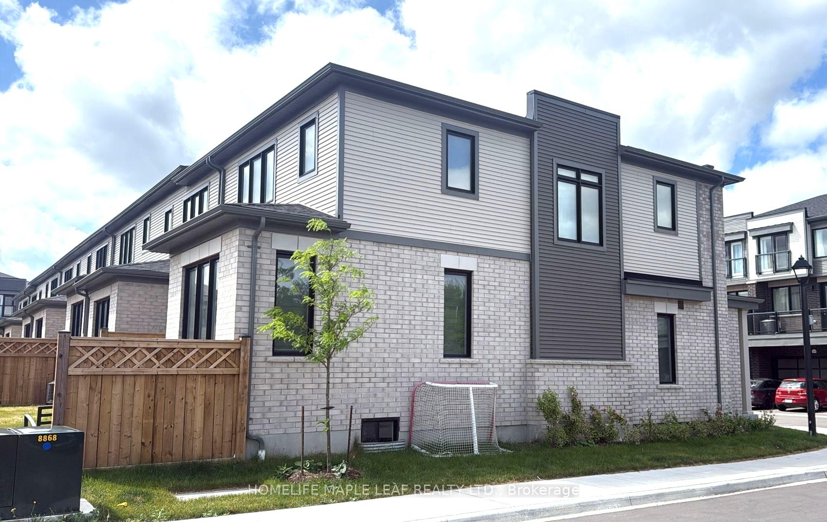 Photo 4 of 48 Sorbara Way, Whitby, Brooklin — HOMEH