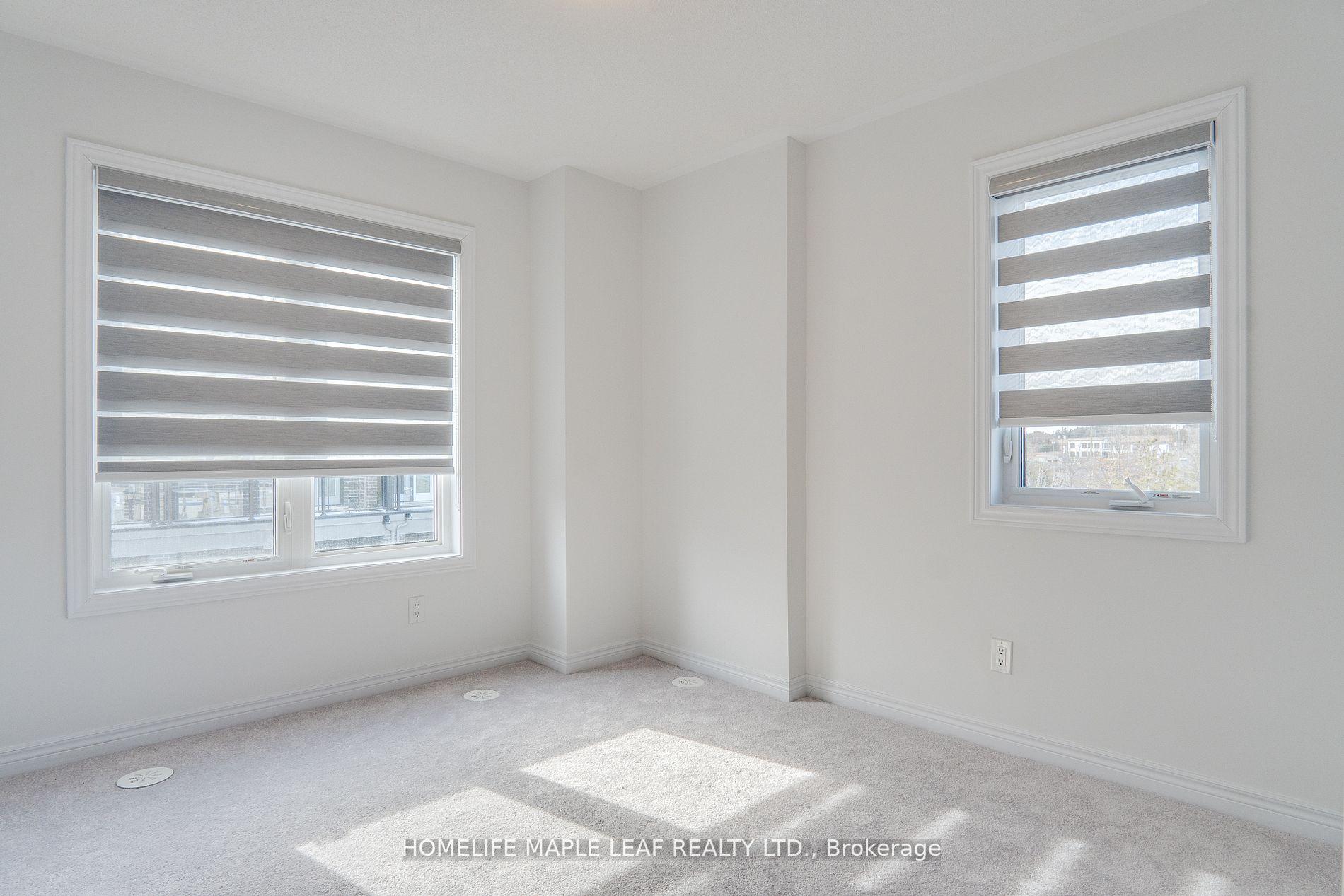 Photo 28 of 48 Sorbara Way, Whitby, Brooklin — HOMEH