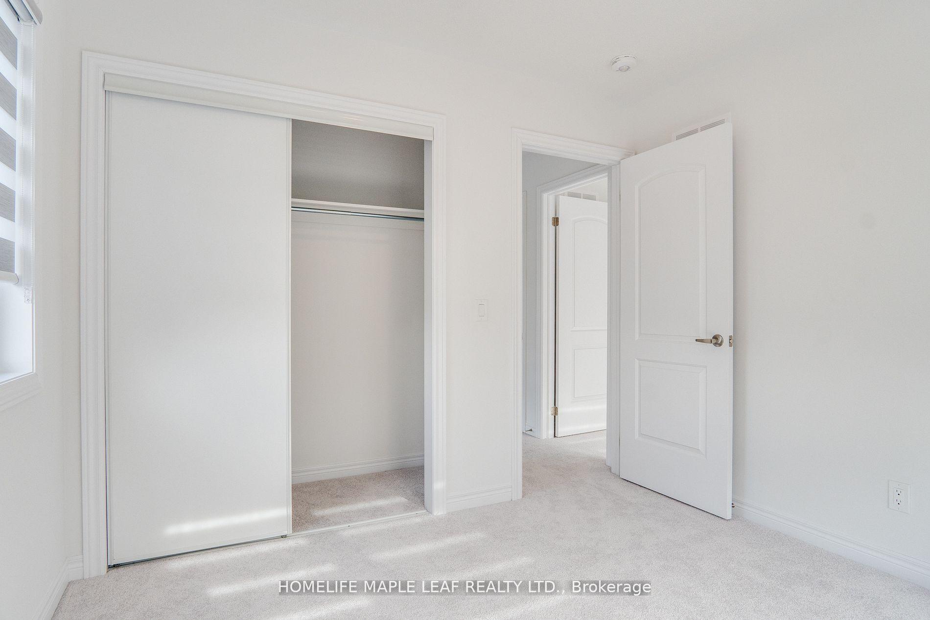 Photo 29 of 48 Sorbara Way, Whitby, Brooklin — HOMEH