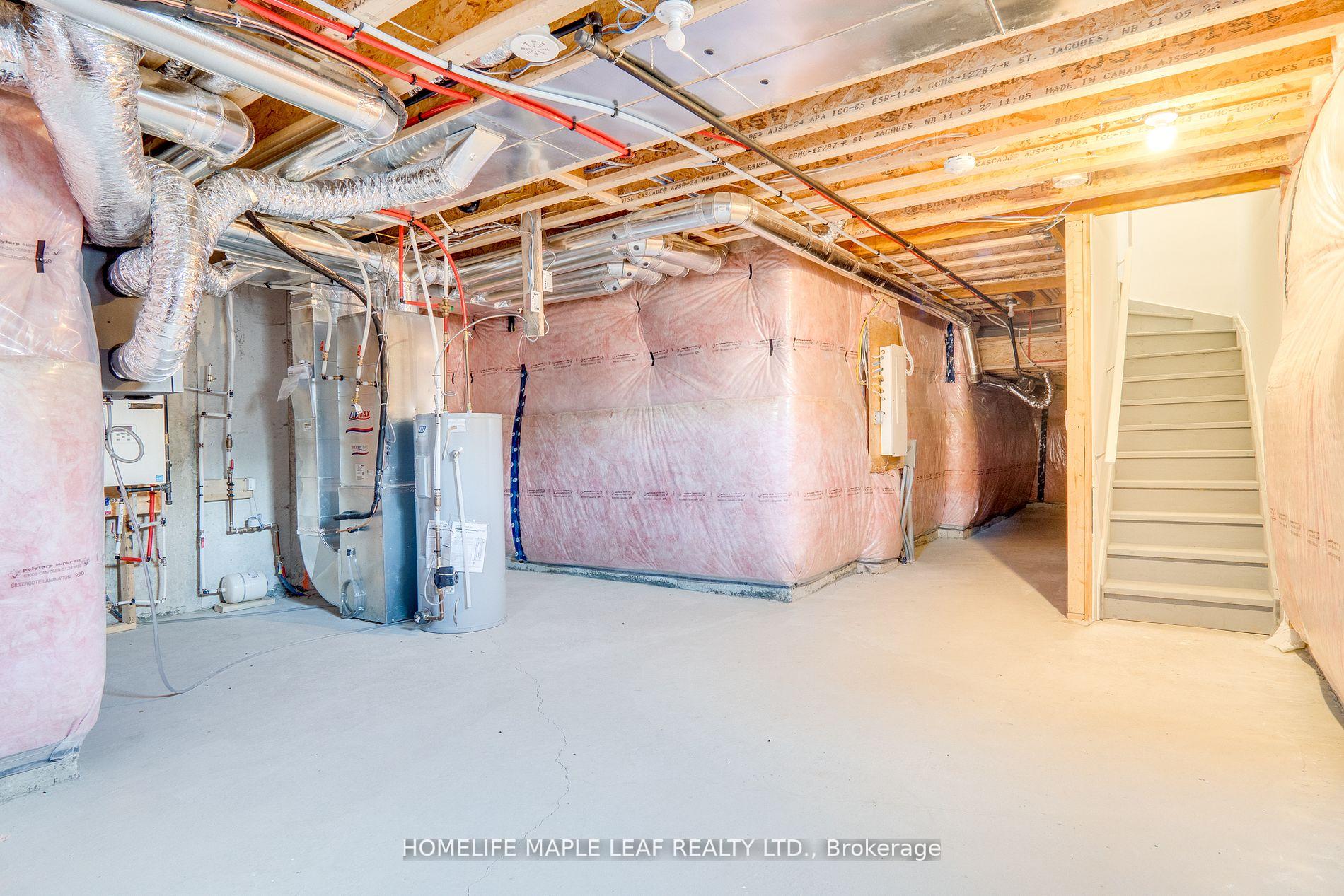 Photo 30 of 48 Sorbara Way, Whitby, Brooklin — HOMEH