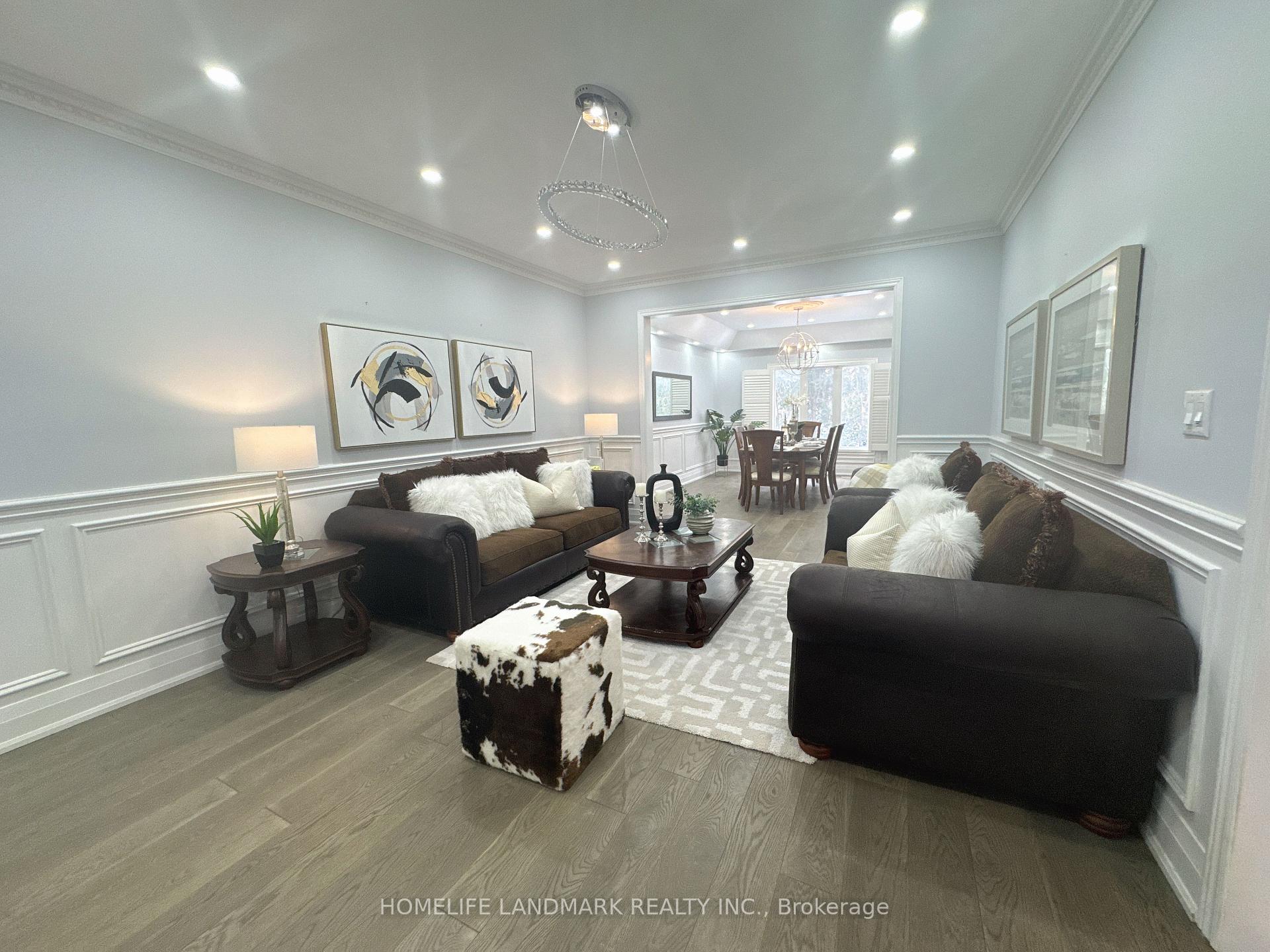 Photo 2 of 22 Milne Lane, Markham, Bullock — HOMEH