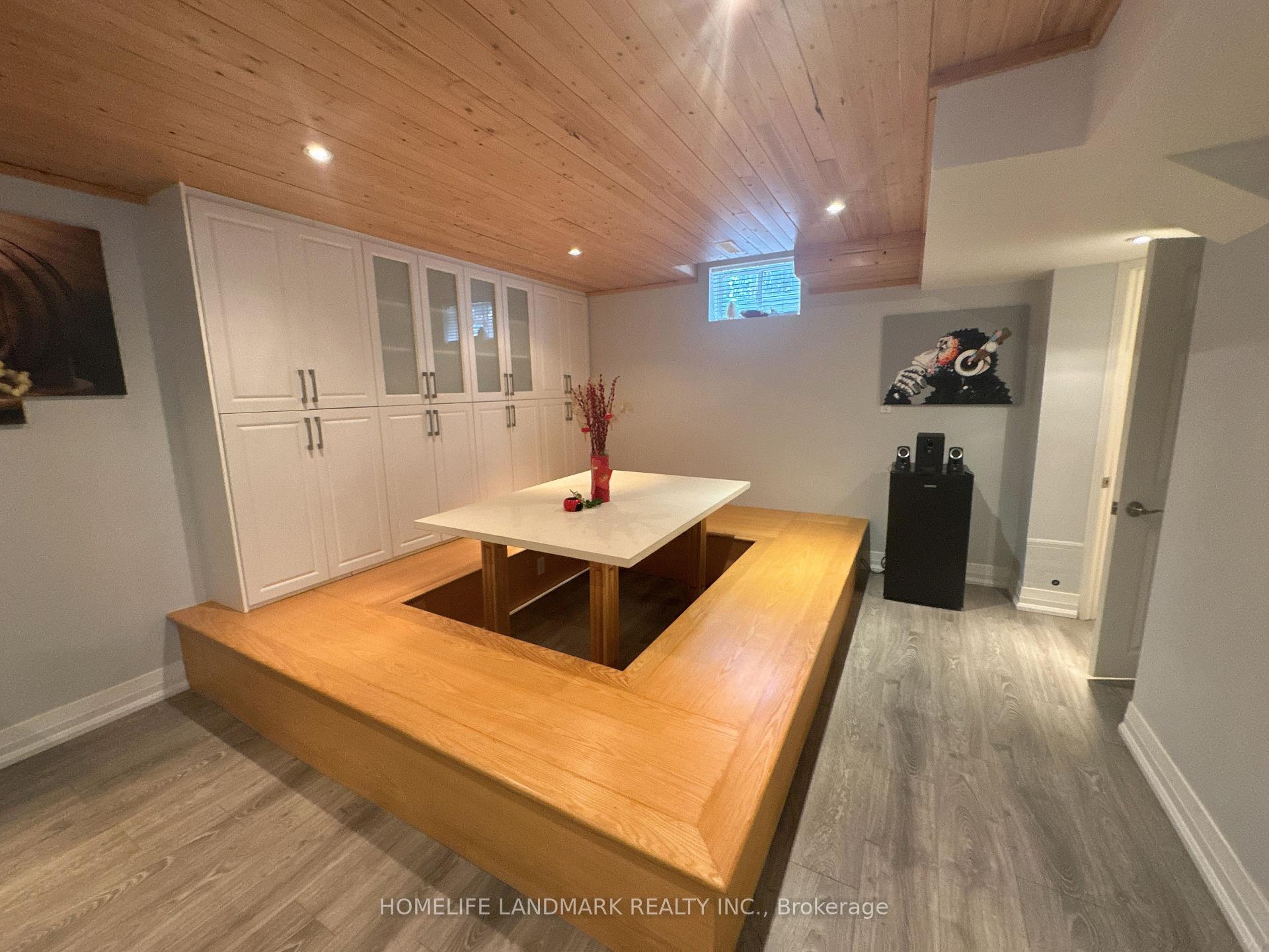 Photo 20 of 22 Milne Lane, Markham, Bullock — HOMEH