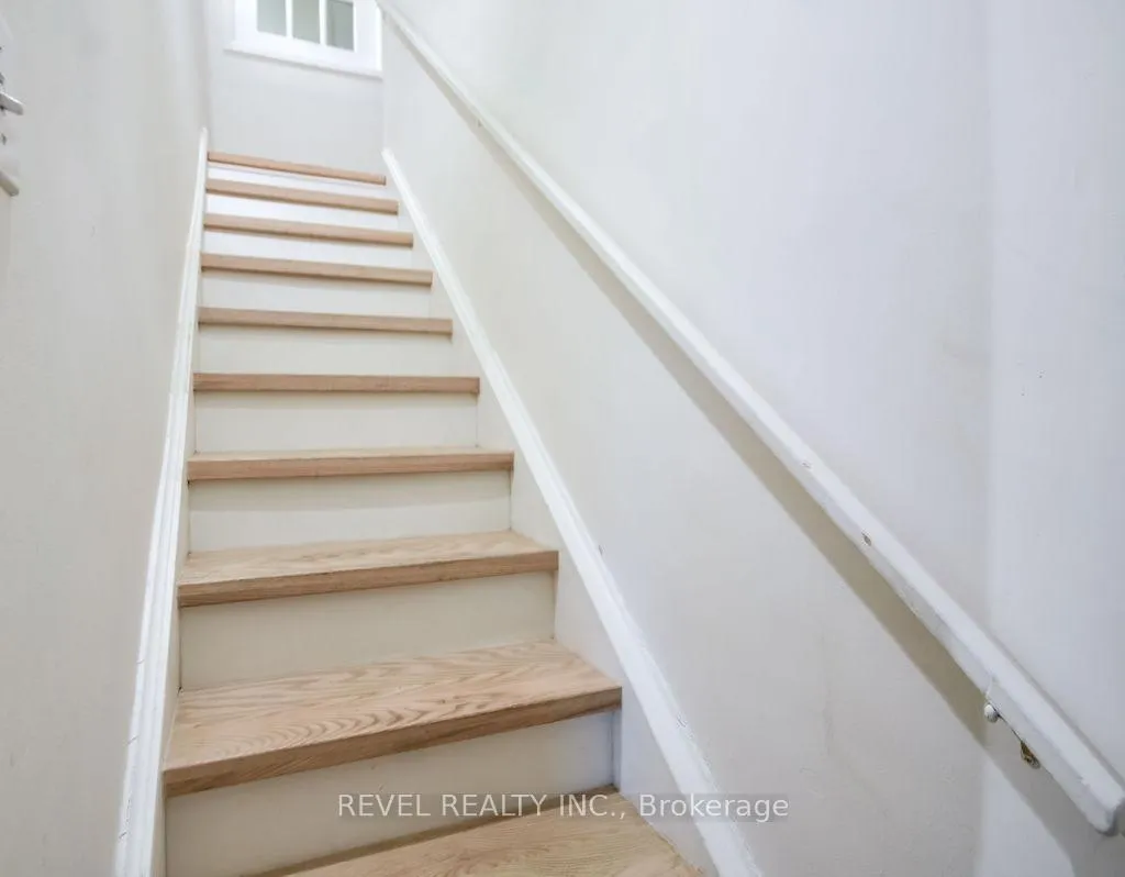Photo 25 of 44 Parkside Drive, Barrie, Queen's Park — HOMEH