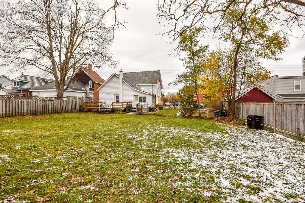 Photo 37 of 44 Parkside Drive, Barrie, Queen's Park — HOMEH