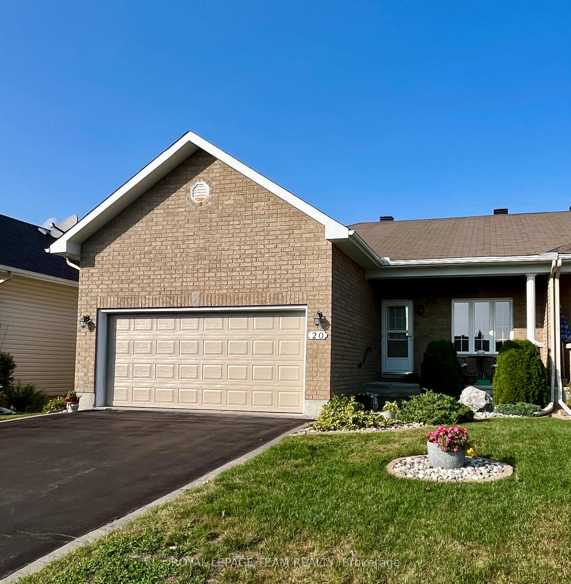 Photo 1 of 20 Moe Robillard Street, Arnprior — HOMEH
