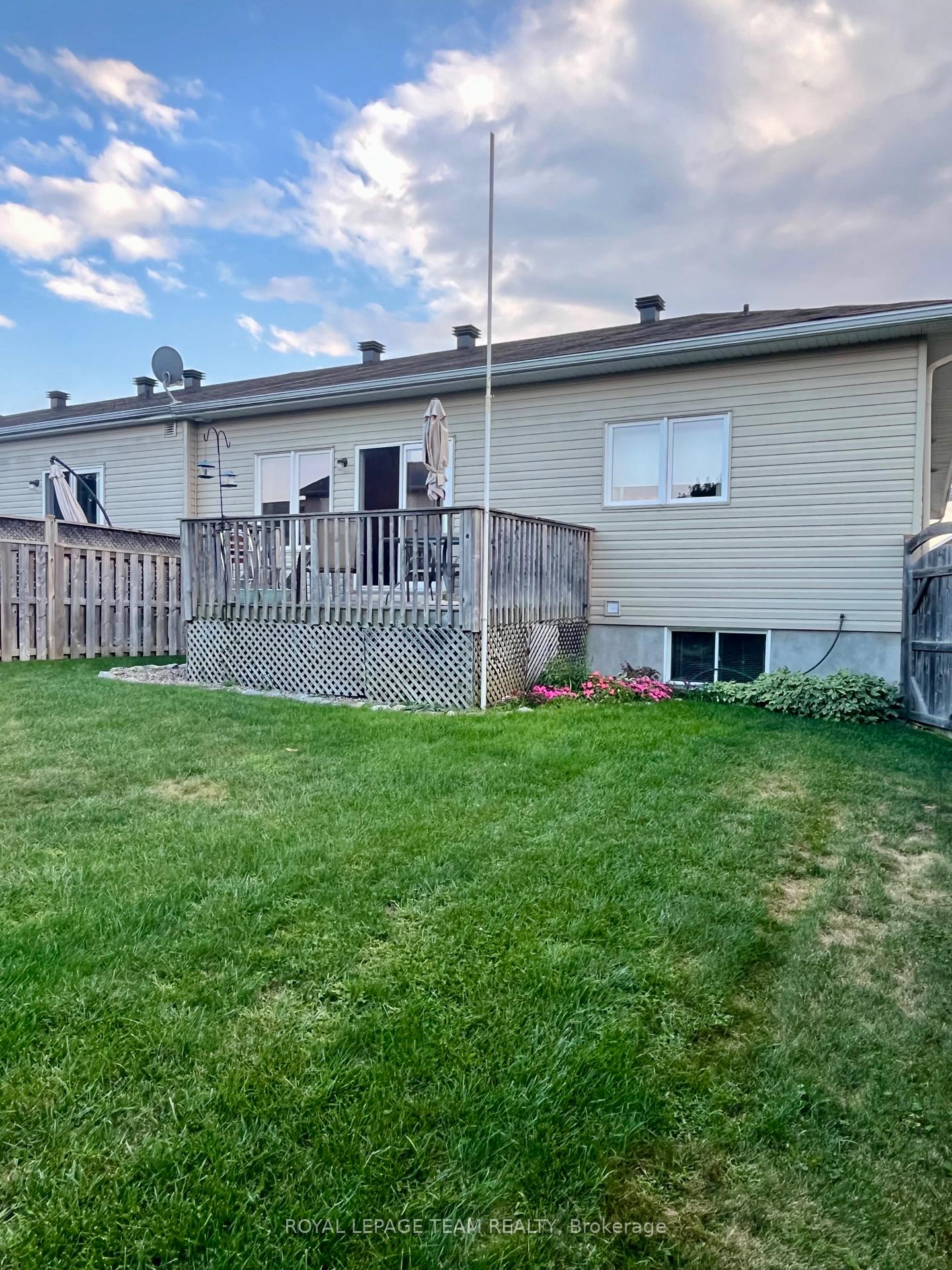 Photo 36 of 20 Moe Robillard Street, Arnprior — HOMEH