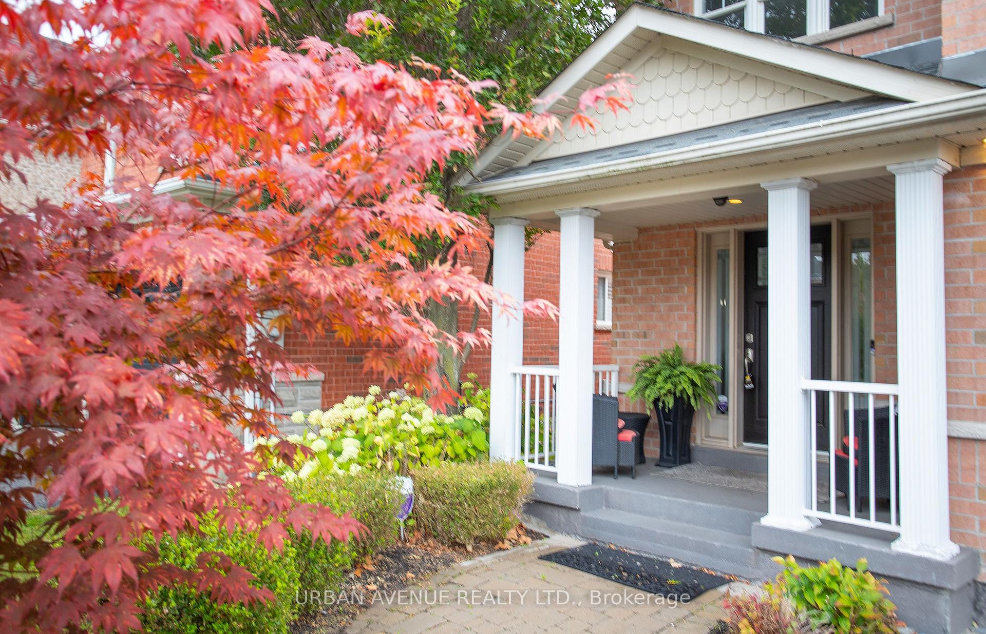 Photo 2 of 25 Darren Avenue, Whitby, Rolling Acres — HOMEH