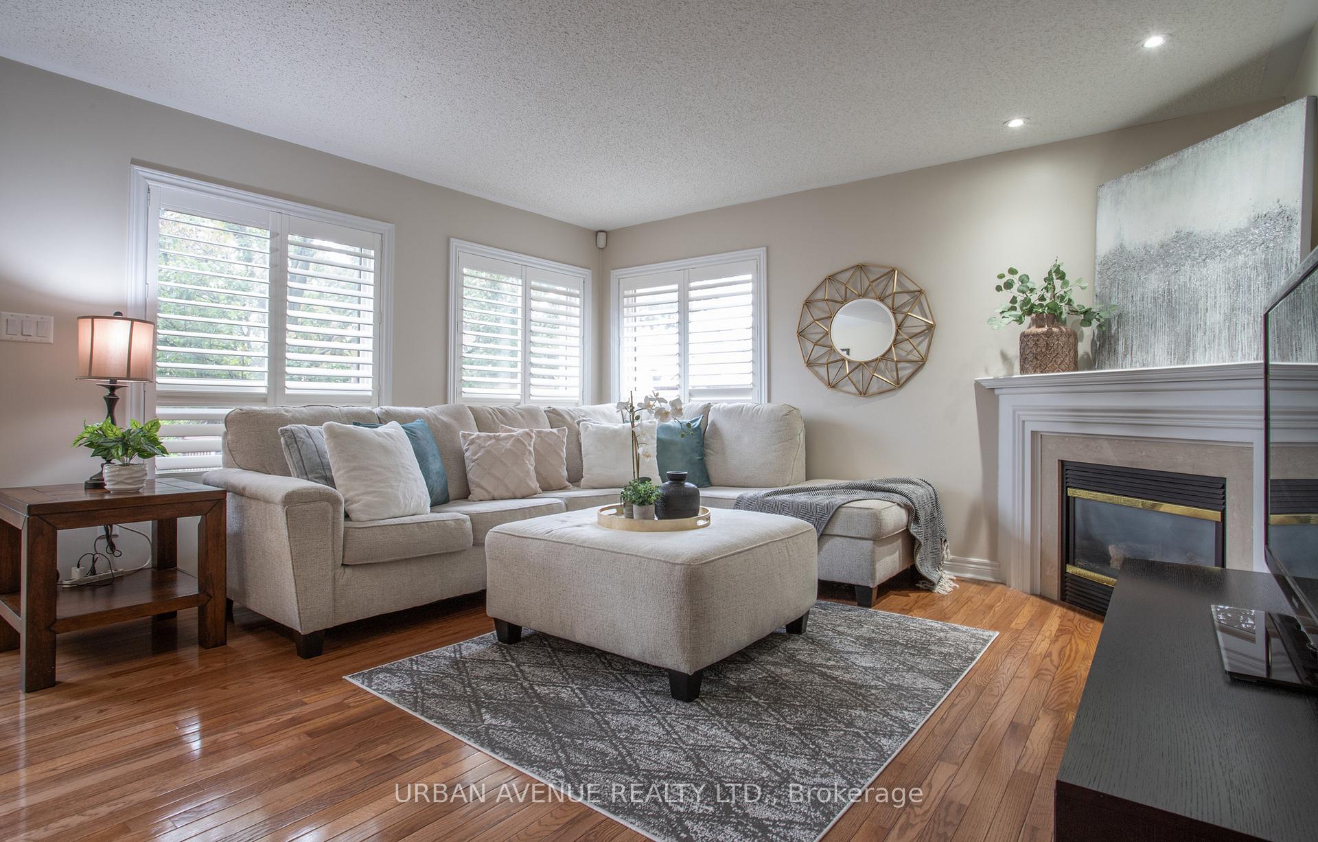 Photo 12 of 25 Darren Avenue, Whitby, Rolling Acres — HOMEH