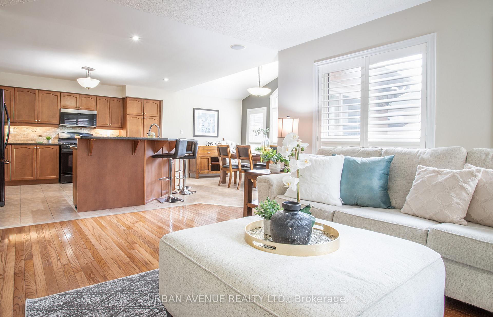 Photo 13 of 25 Darren Avenue, Whitby, Rolling Acres — HOMEH