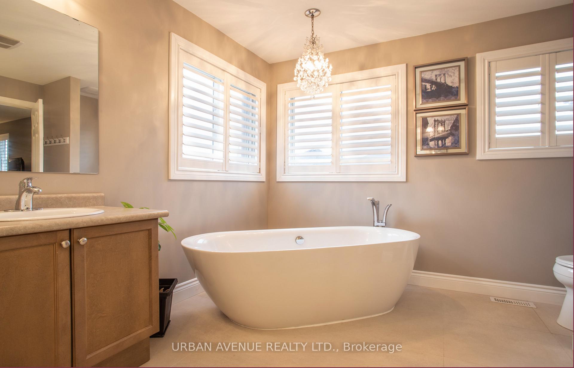 Photo 28 of 25 Darren Avenue, Whitby, Rolling Acres — HOMEH