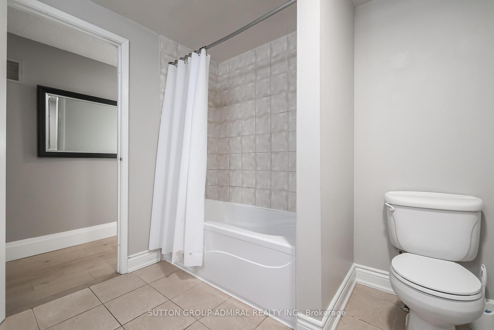 Photo 33 of 258 Mullen Drive, Vaughan, Brownridge — HOMEH
