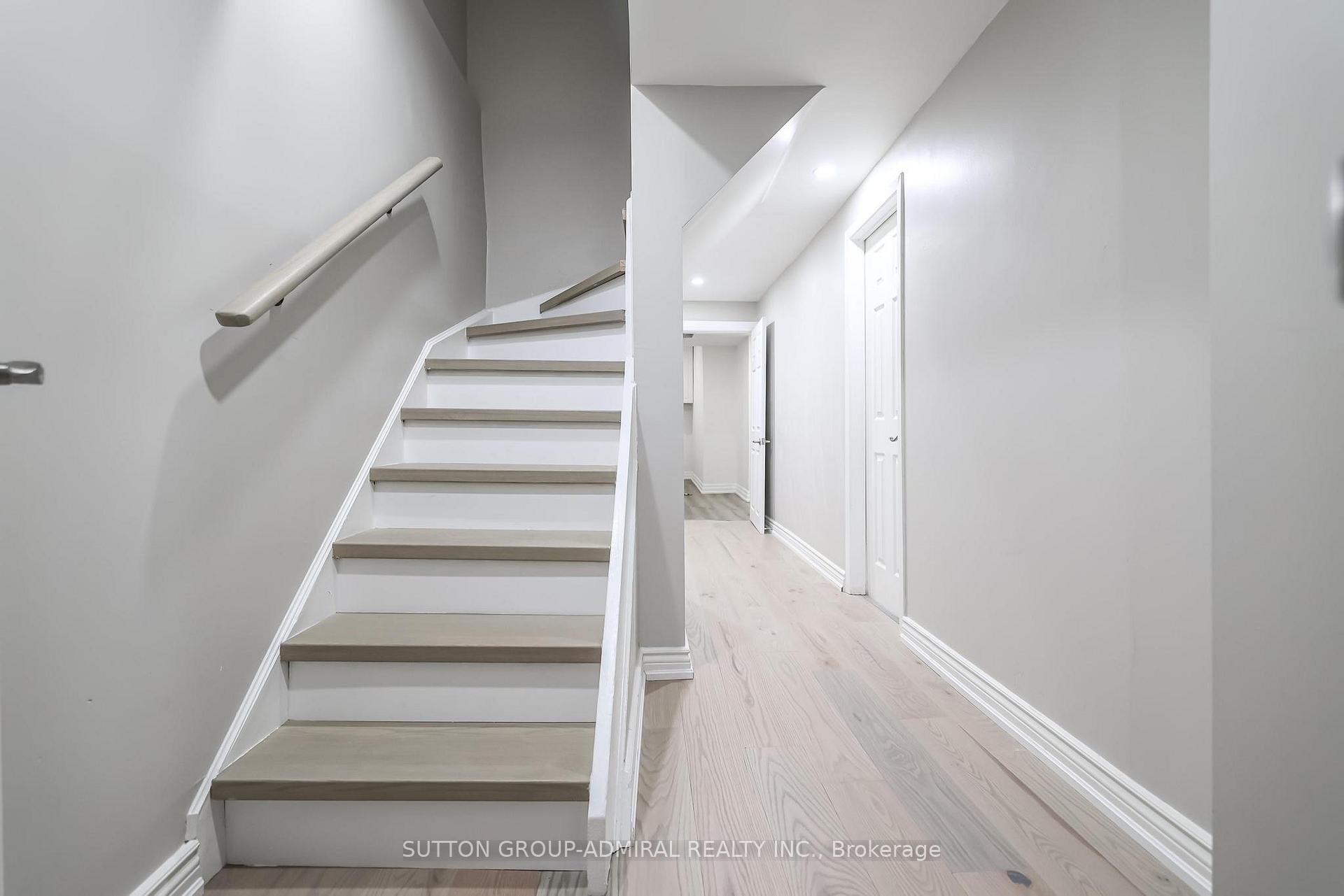 Photo 35 of 258 Mullen Drive, Vaughan, Brownridge — HOMEH