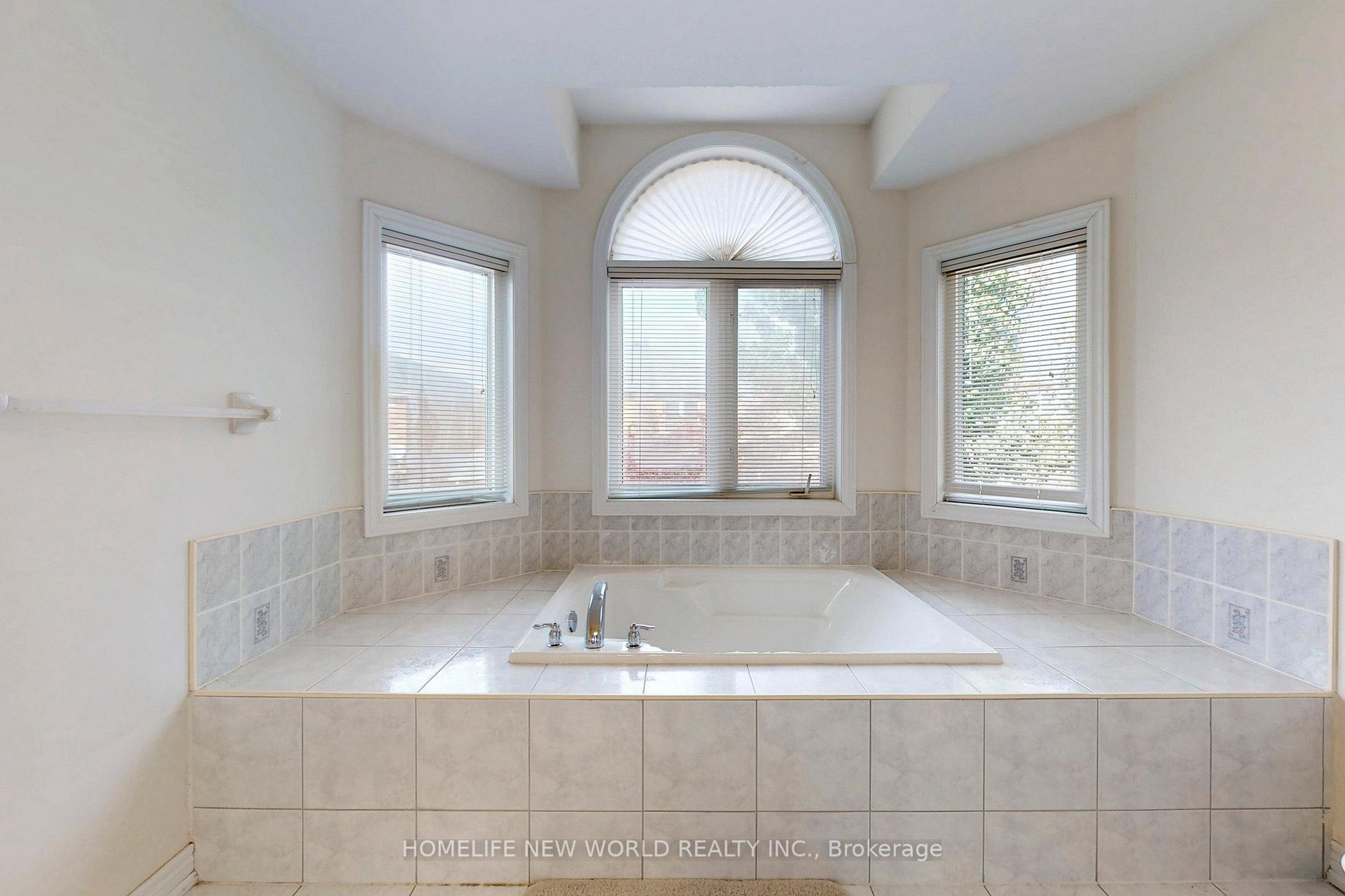 Photo 20 of 74 Saint James Avenue, Vaughan, Vellore Village — HOMEH